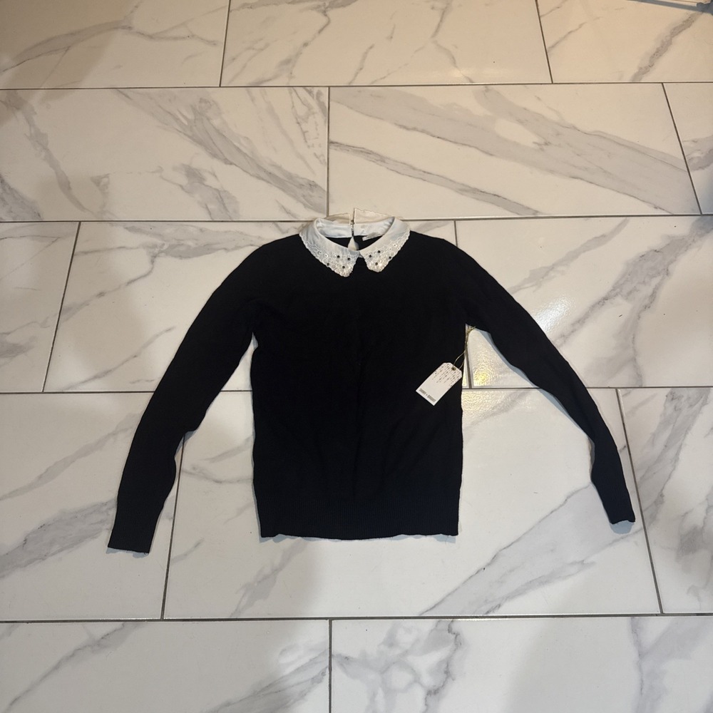 NWT Vilci Milano Women Long Sleeve Sweater With White Colllar Size Small‎